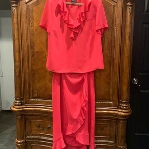Cynthia Howie size 18w two piece skirt In great condition. Beautiful pink color